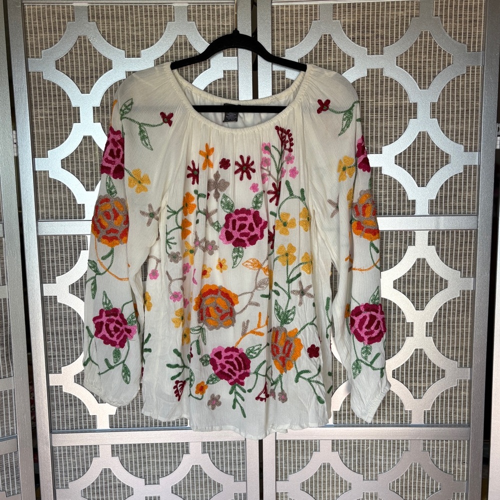 Chelsea & Theodore White Pink Embellished Long Sleeve Blouse